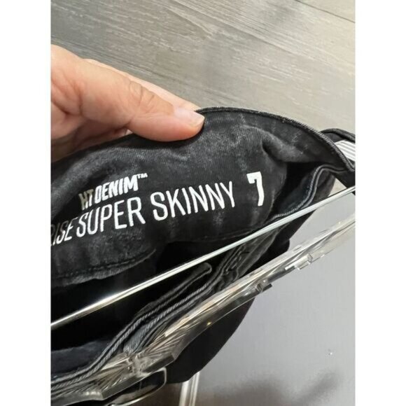 HT‎ Denim Black Destructed Hi-Rise Super Skinny Jeans 7 Juniors - Picture 4 of 8